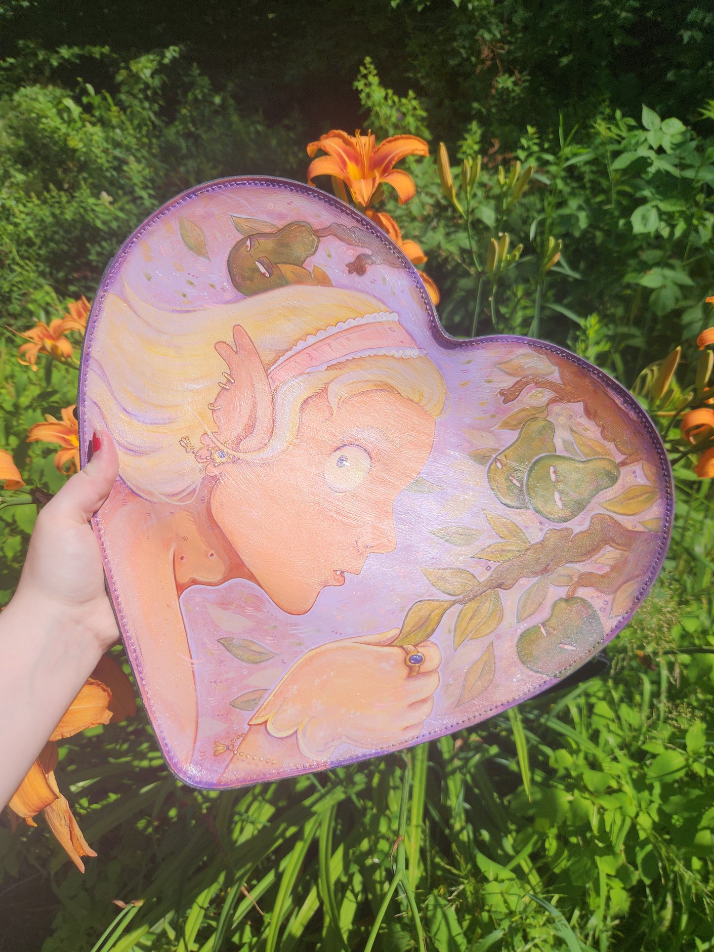 Pear Glance Leather Heart Bag